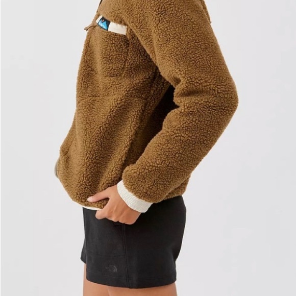 KAVU Pinesdale - Picture 2 of 8